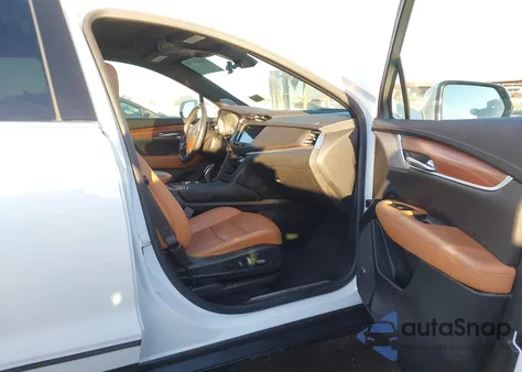 2024 Cadillac Xt5 Fwd Premium Luxury z USA, uszkodzony, nr VIN 1GYKNCR41RZ727085